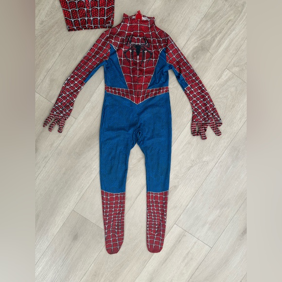 Spider-Man Costume with Mask – Size 2/3T - Picture 3 of 4